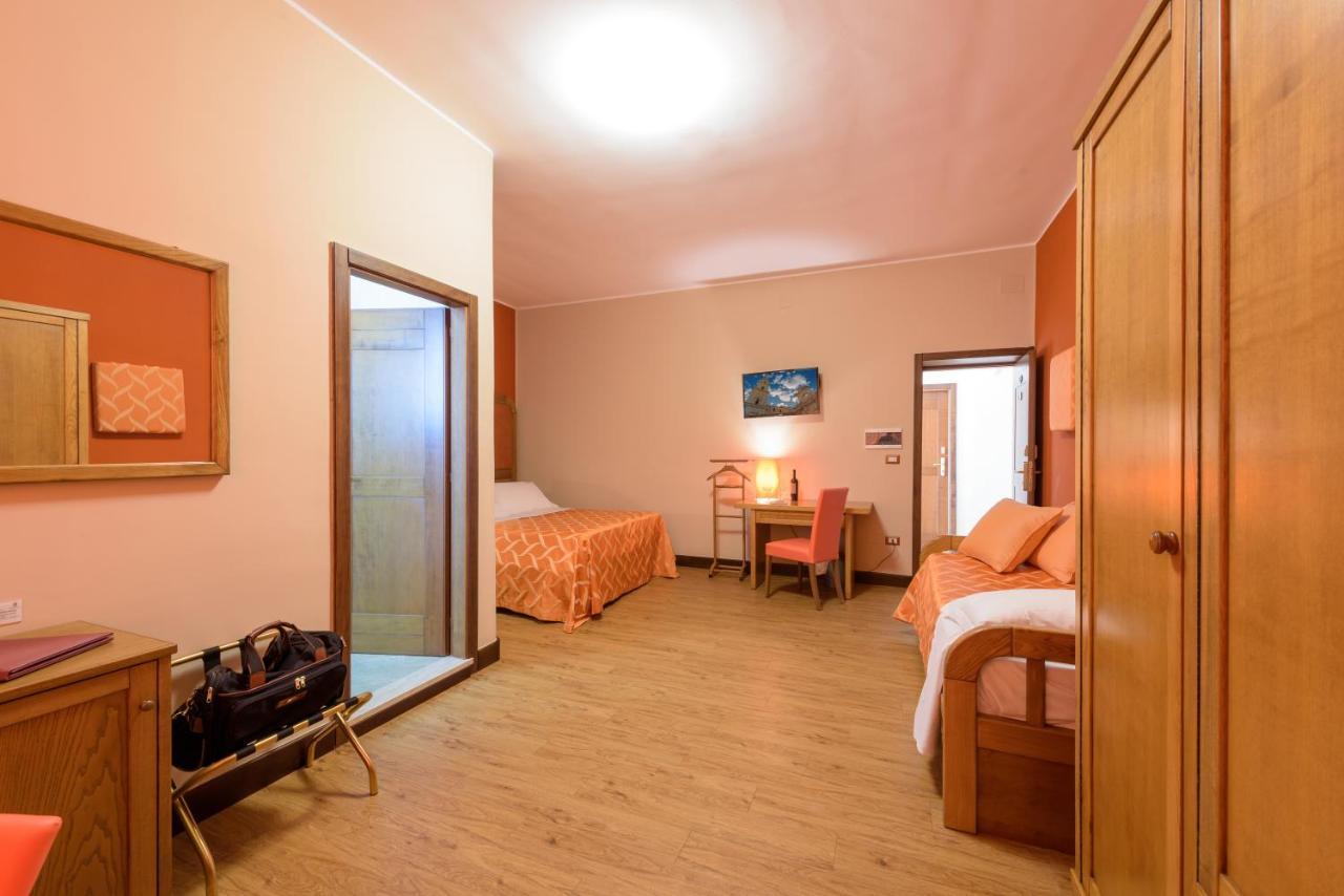 Leone De Castris Wine Hotel Саличе-Салентино Экстерьер фото