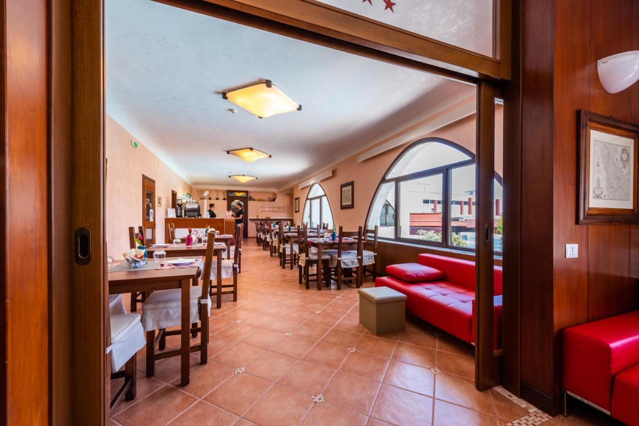 Leone De Castris Wine Hotel Саличе-Салентино Экстерьер фото