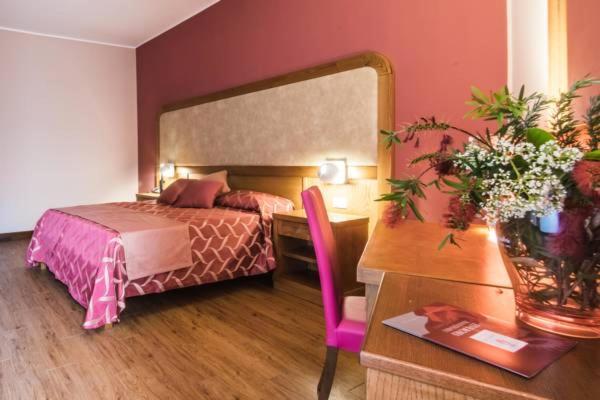 Leone De Castris Wine Hotel Саличе-Салентино Экстерьер фото
